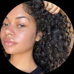 Meet your Posher, Sade